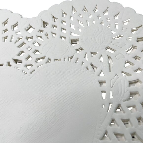 White Heart Doilies Paper Romance Valentine's Day Ephemera 30 Plus Crafts mq Jun - Picture 3 of 4